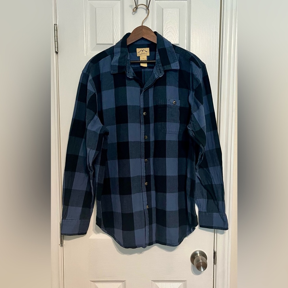 Blue‎ Mountain Flannel Blue And Black Shirt with Classic Plaid Design